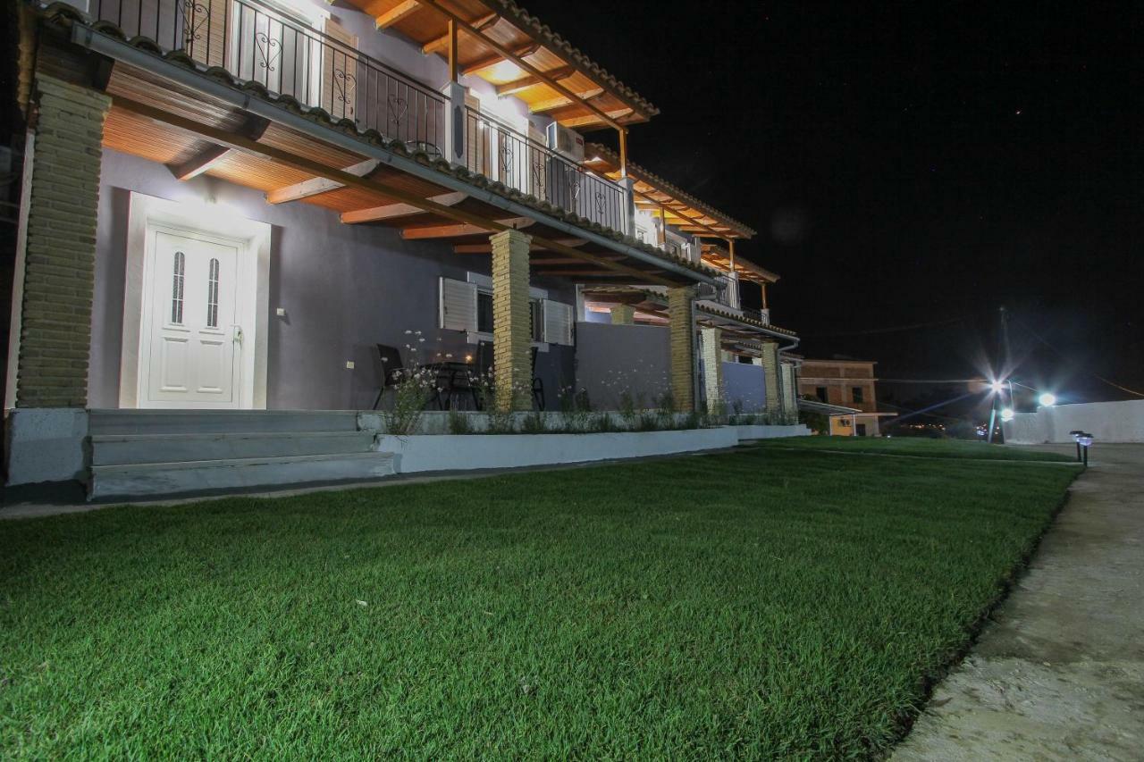 Seablue Houses Tragaki Exterior photo